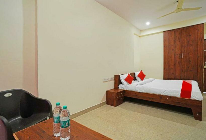 三人经典房间, Oyo Flagship 81356  Blue Moon