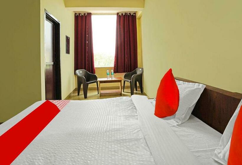 三人经典房间, Oyo Flagship 81356  Blue Moon