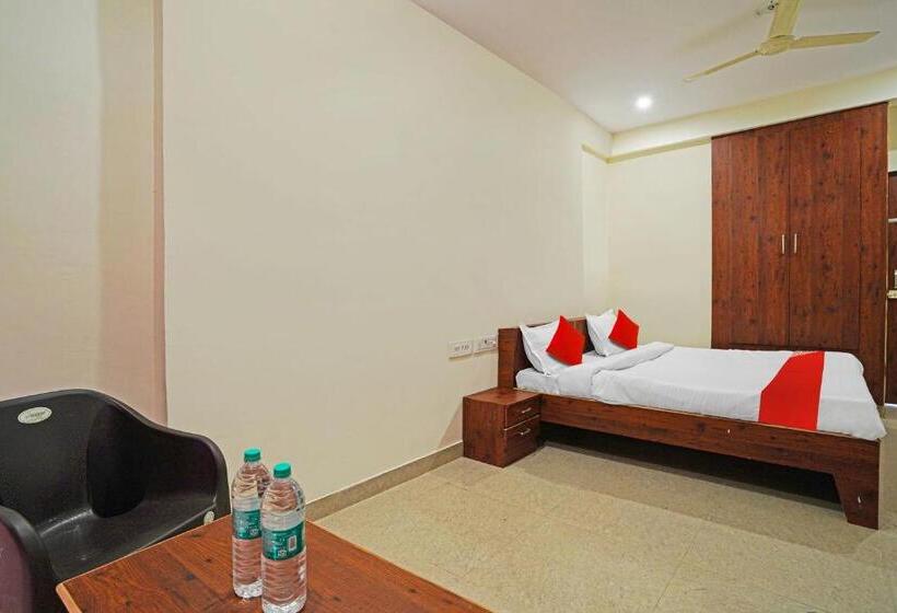 三人经典房间, Oyo Flagship 81356  Blue Moon