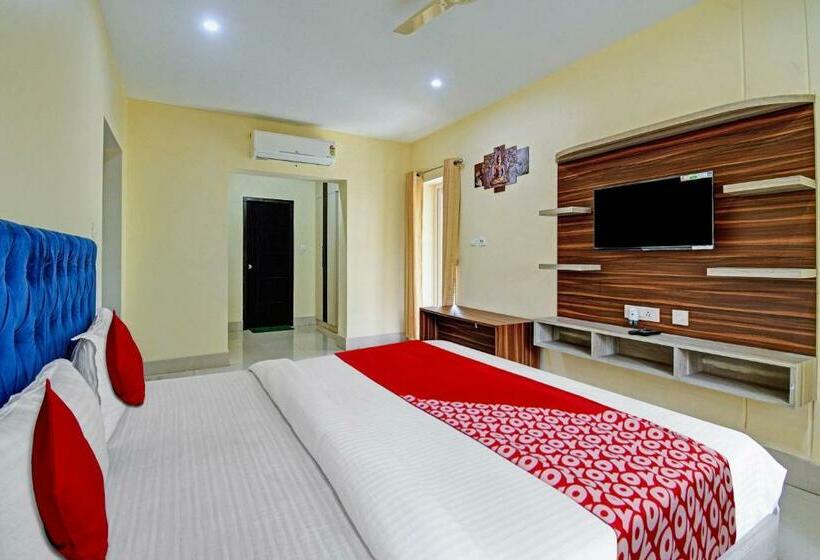 חדר קלאסי לשלושה, Oyo Flagship 81356 Mahavir Galaxy