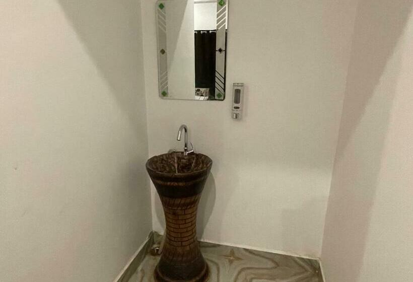 デラックスルーム, Govind Atithi Grah