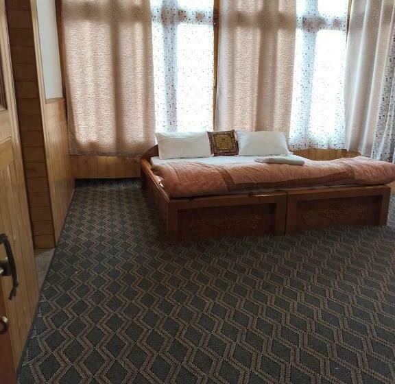 اتاق اکونومی, Spon Guest House