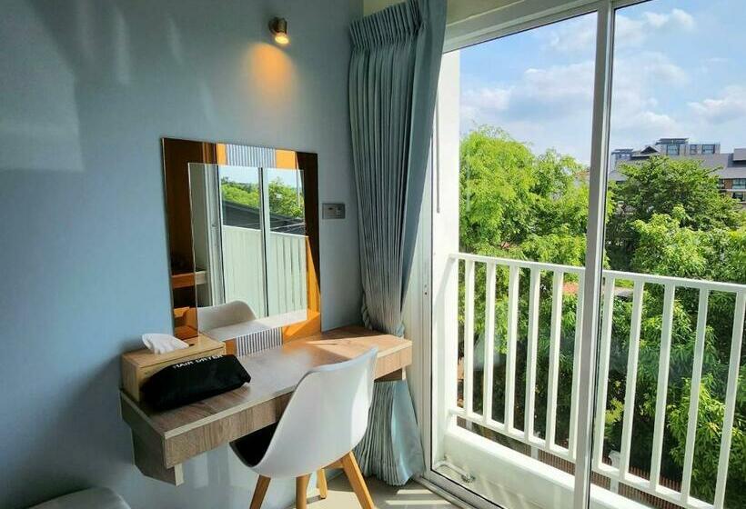 غرفة قياسية, 98 Tower Chiang Mai