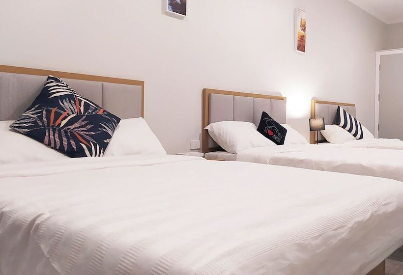 デラックストリプルルーム, Awa