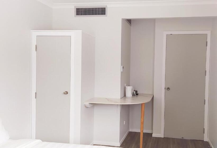 デラックスルーム, Awa