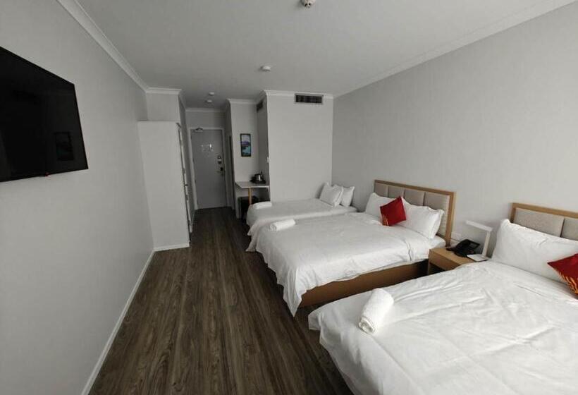 スタンダードトリプルルーム, Awa