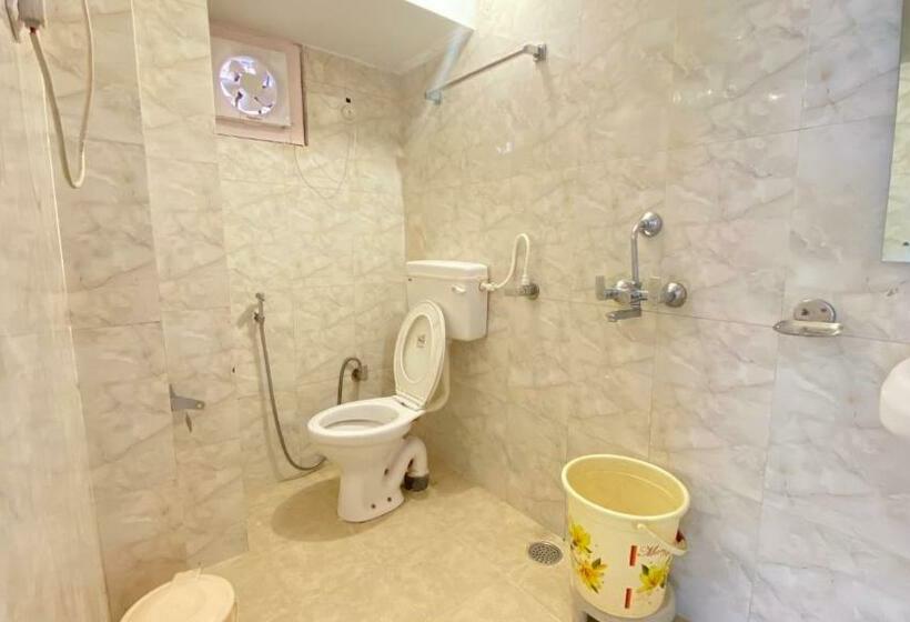 اتاق لوکس, New Meadows View