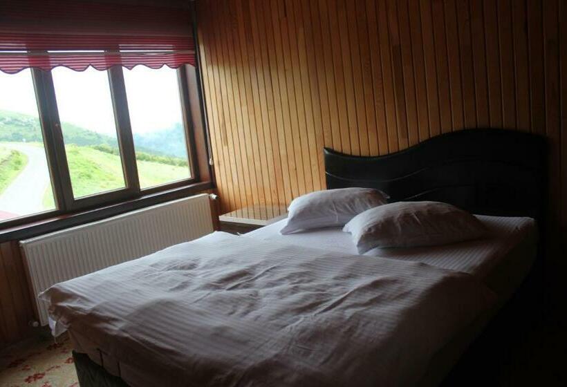 디럭스 룸, Sultanmurat Aymeydanı