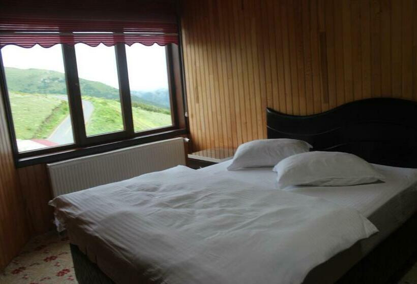 디럭스 룸, Sultanmurat Aymeydanı