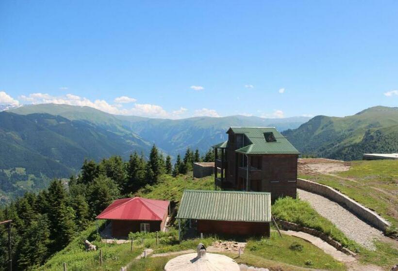 디럭스 룸, Sultanmurat Aymeydanı