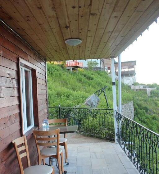 패밀리 룸 산 전망, Sultanmurat Aymeydanı