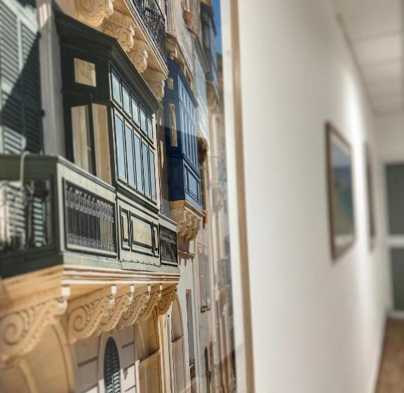 اتاق لوکس با بالکن و چشمانداز دریا, The Beach House