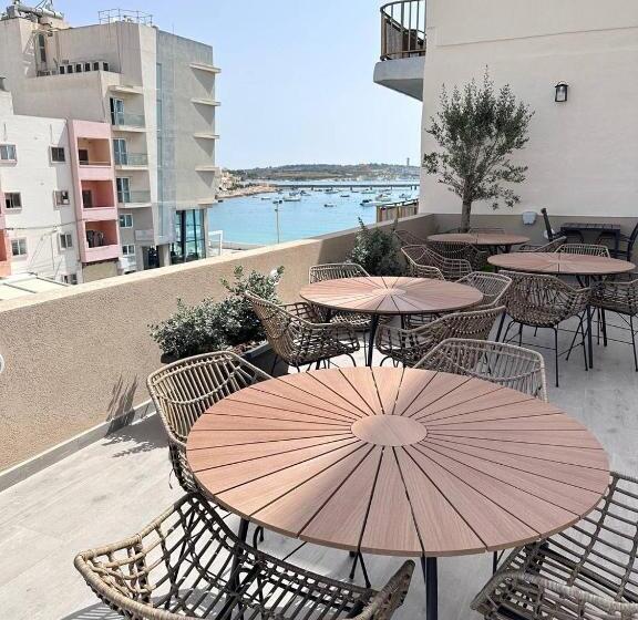 اتاق لوکس با بالکن و چشمانداز دریا, The Beach House