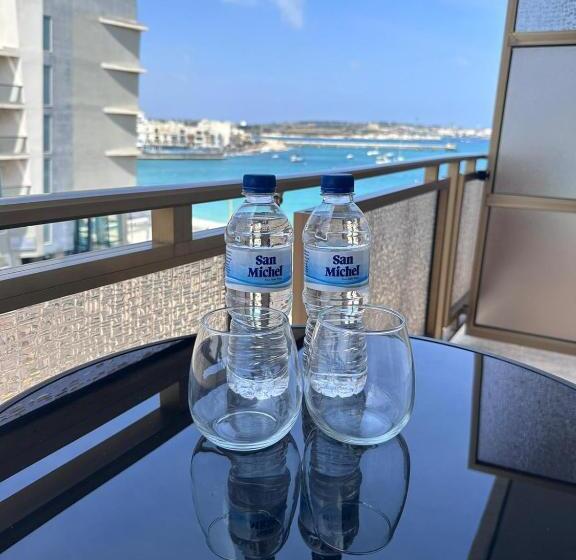 اتاق لوکس با بالکن و چشمانداز دریا, The Beach House