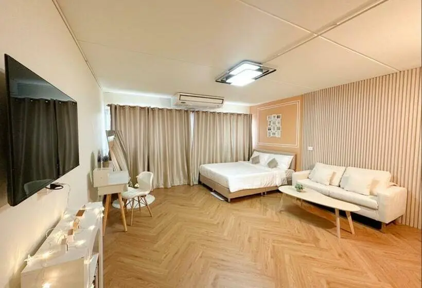 デラックスルーム, Nk Hostel