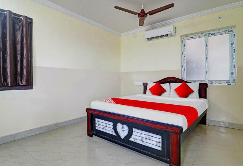 اتاق استاندارد, Oyo Flagship 81345 Ak Grand