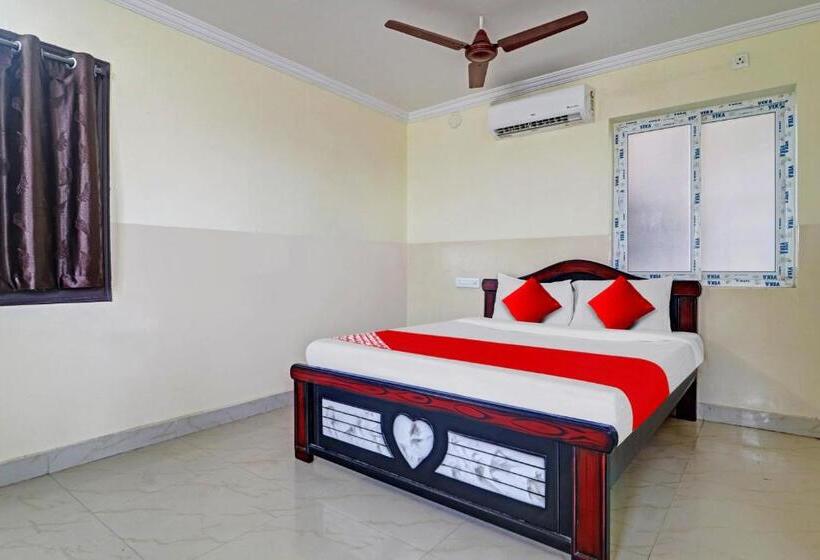 اتاق استاندارد, Oyo Flagship 81345 Ak Grand