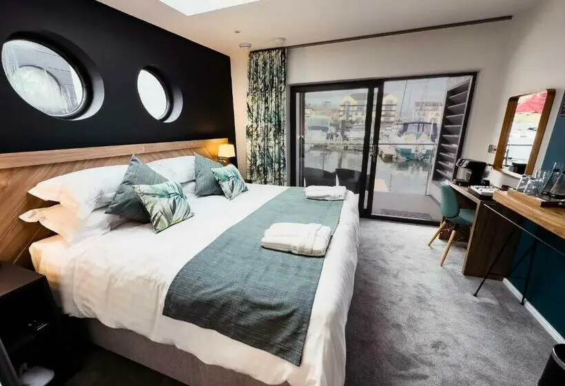 キングサイズベッドのスタンダードルーム, Rooms At Penarth Marina
