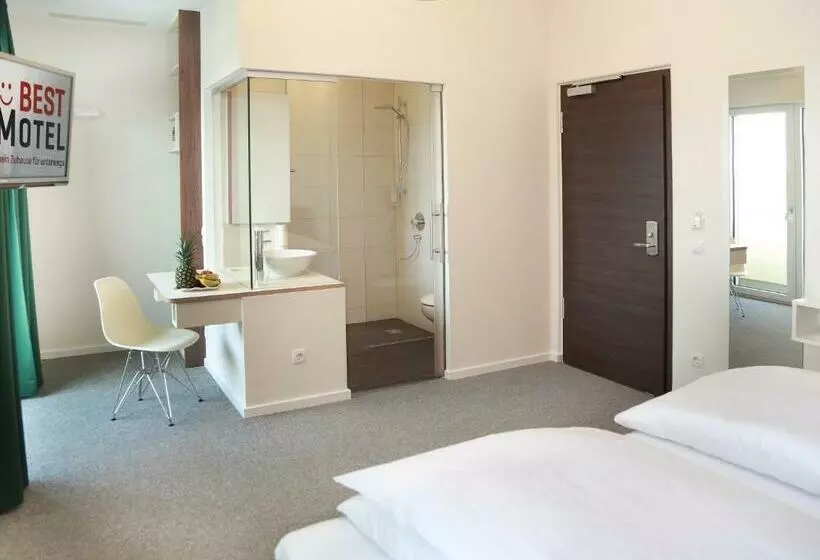 اتاق اجرایی یک تخته, Best Motel
