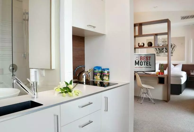 آپارتمان 1 خوابه با تراس, Best Motel