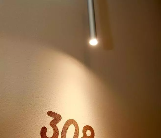 اتاق لوکس یک تخته, Best Motel
