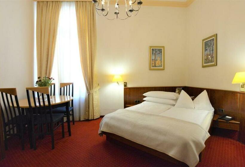 패밀리 룸, Am Kochbrunnen