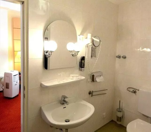 اتاق راحتی, Am Kochbrunnen
