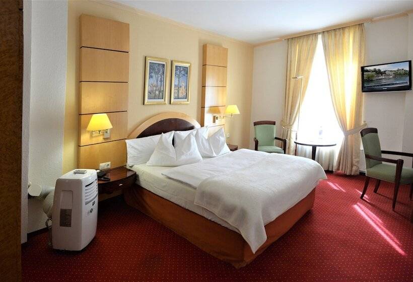 컴포트 룸, Am Kochbrunnen