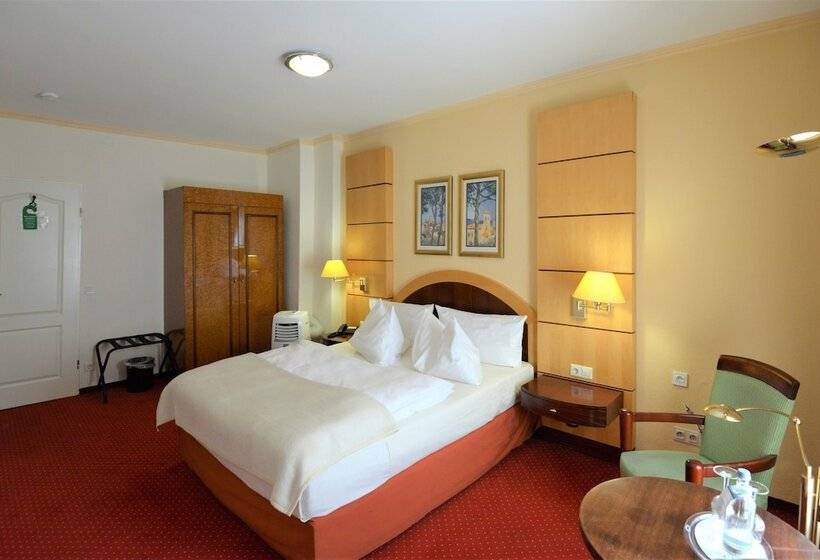 컴포트 룸, Am Kochbrunnen