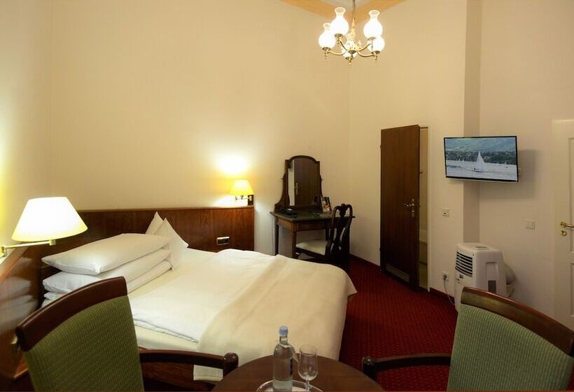 패밀리 룸, Am Kochbrunnen