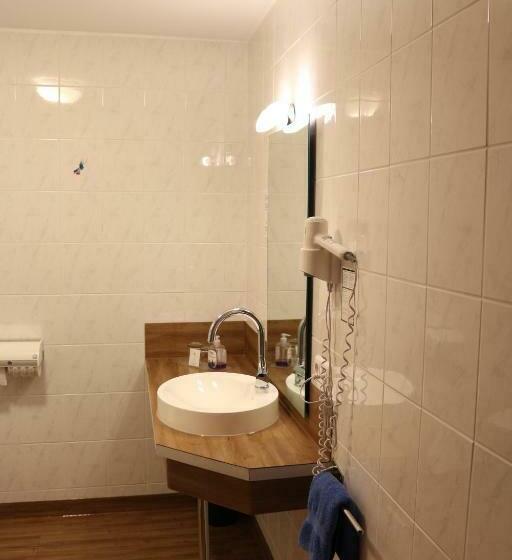 غرفة قياسية فردية, Baldus