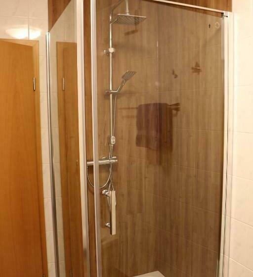 غرفة قياسية فردية, Baldus