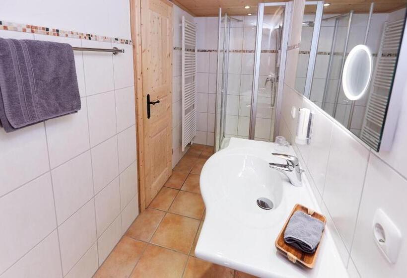 スイート, Freistil Boutique