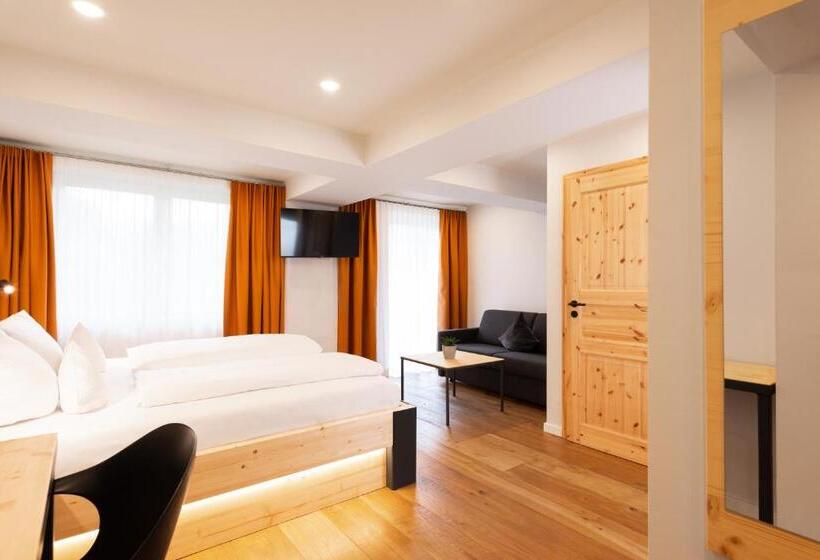 ジュニアスイート, Freistil Boutique