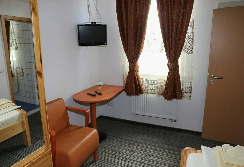 标准单人间, Eisenbahn