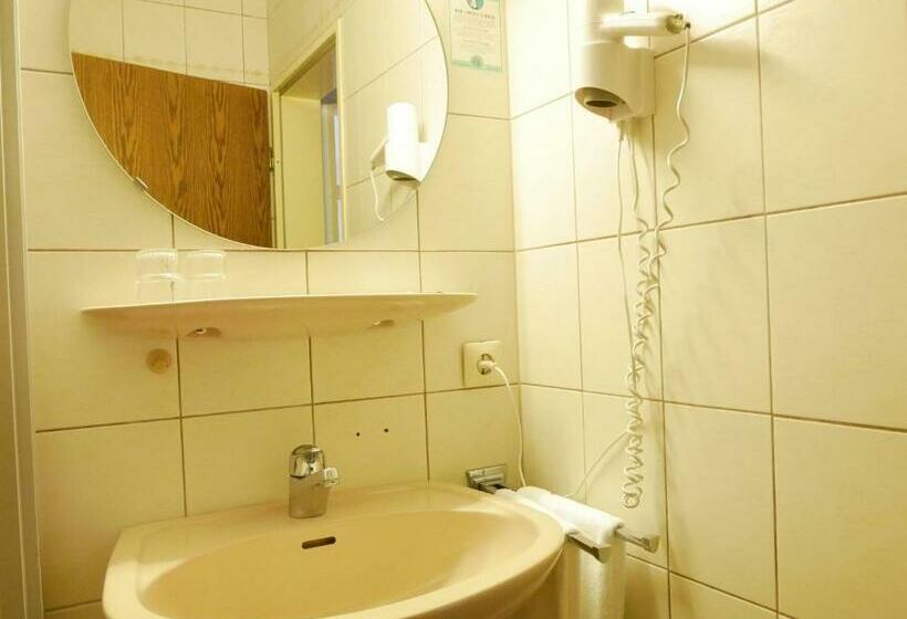 חדר סטנדרט עם מרפסת, Gasthaus Engel