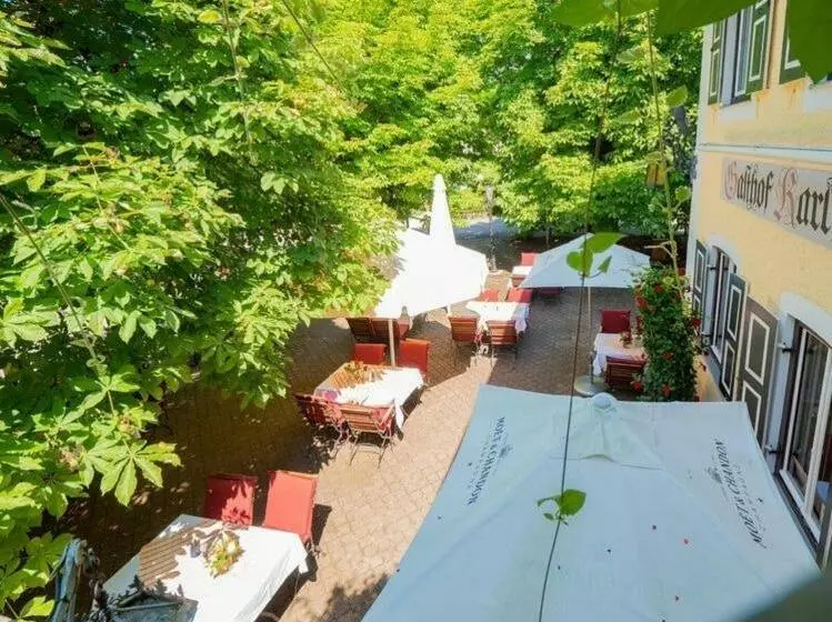 اتاق راحتی, Gasthaus Poelt
