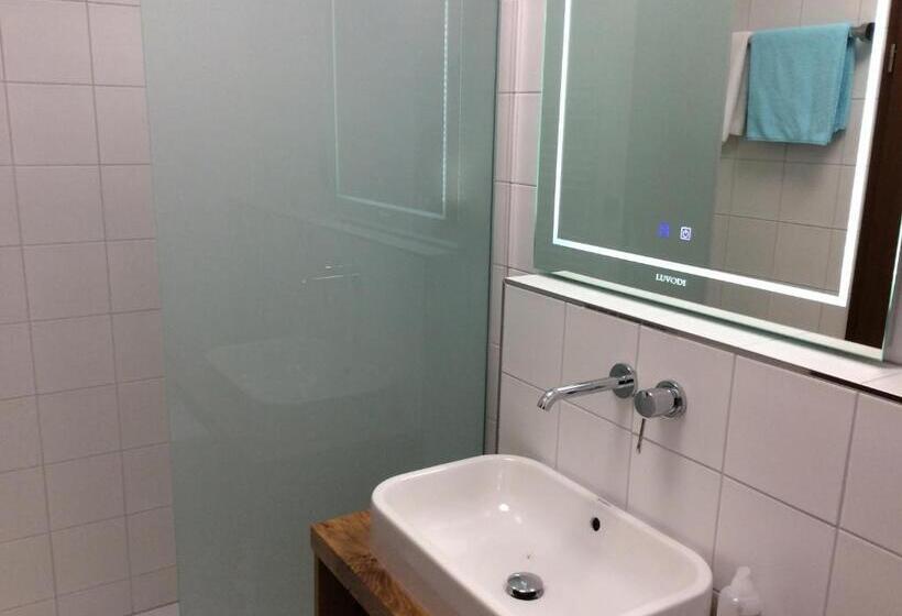 Quarto Triplo Comfort, Gasthaus Zum Engel