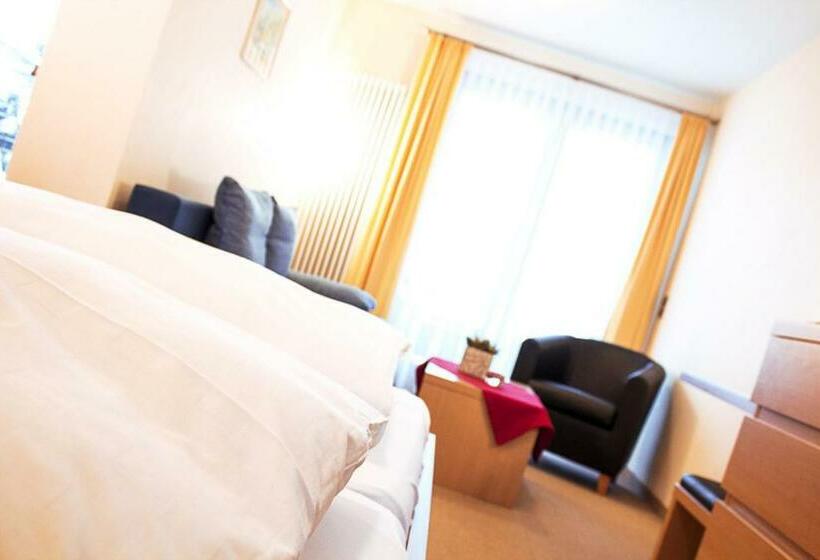 コンフォートルーム, Gengs Linde