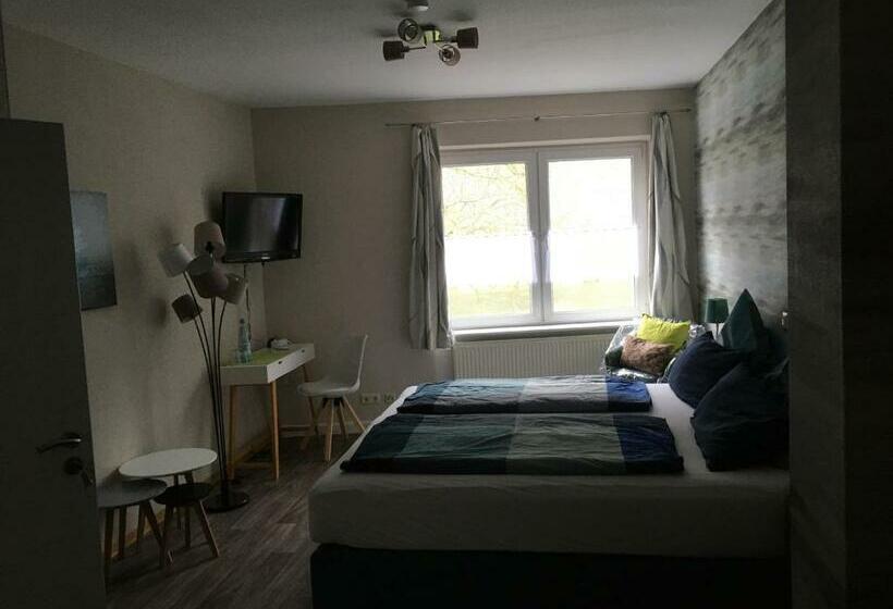 חדר סטנדרט לשלושה, Haus Schwarzenberg