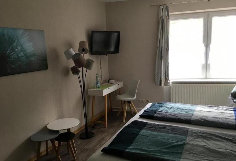 חדר סטנדרט לשלושה, Haus Schwarzenberg