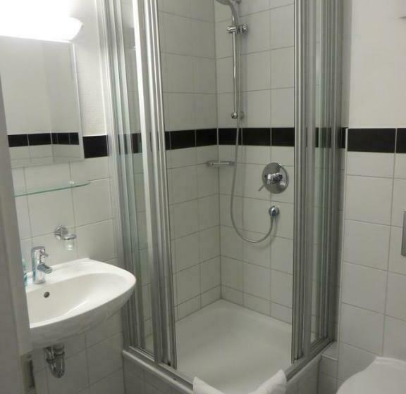 스탠다드 룸, Lutz