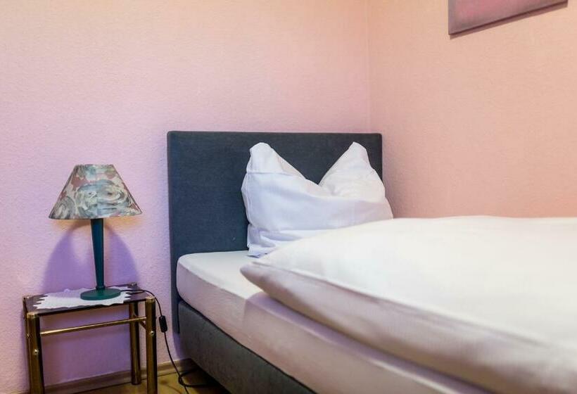 스탠다드 싱글 룸 공동욕실, Ostermann Garni