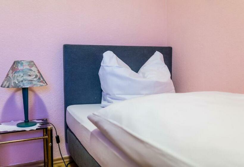 스탠다드 싱글 룸 공동욕실, Ostermann Garni