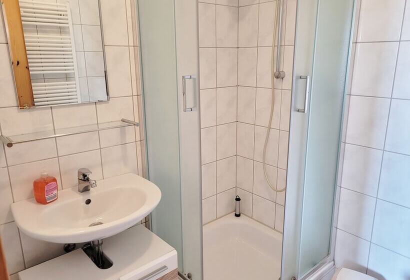 Студио Стандарт с Балконом, Pension Landhaus Teichgraf