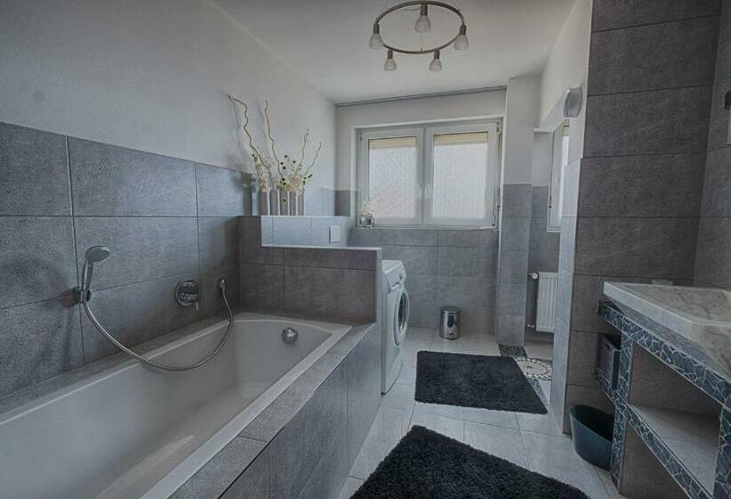 Quarto Standard Individual Casa de Banho Partilhada, Pension Weinsberger Tal