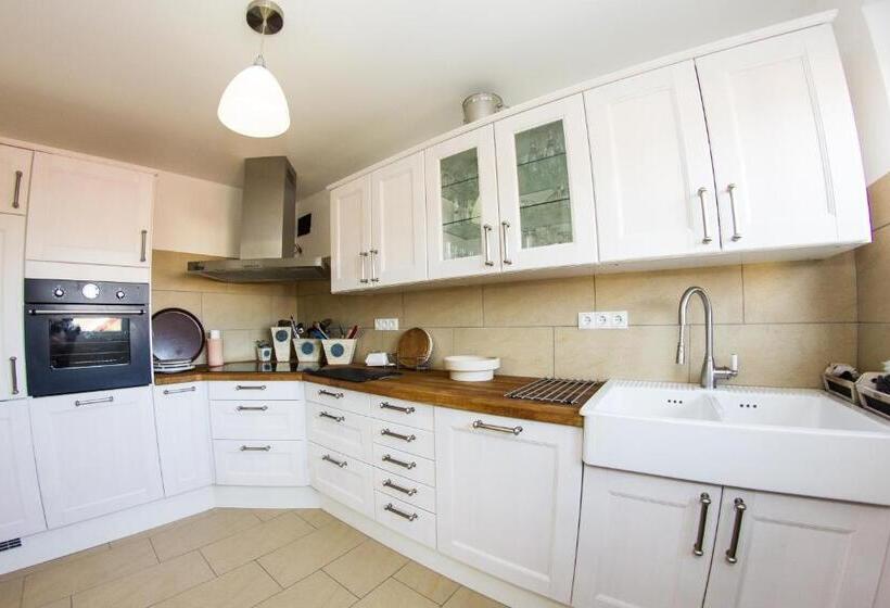 Quarto Standard Casa de Banho Partilhada, Pension Weinsberger Tal