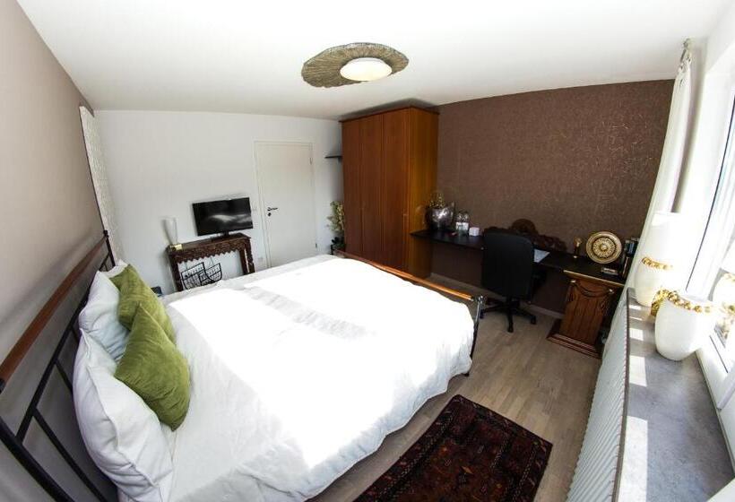 Quarto Standard Casa de Banho Partilhada, Pension Weinsberger Tal