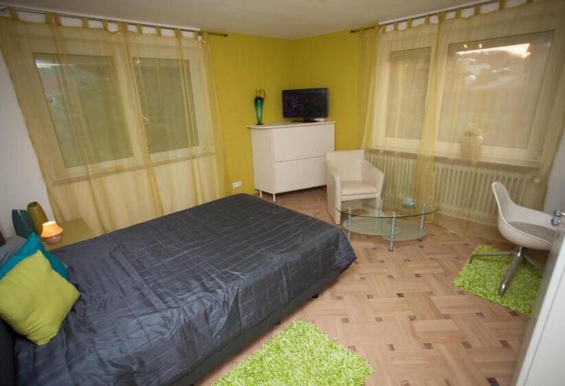 Quarto Standard Individual Casa de Banho Partilhada, Pension Weinsberger Tal