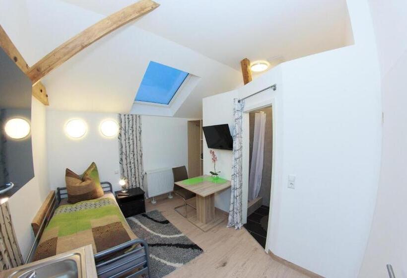 Estúdio Standard, Pension Weinsberger Tal